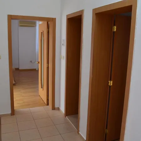 Apartment Center 