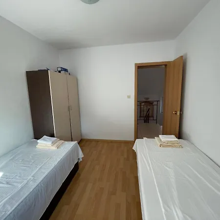 Apartment Center 